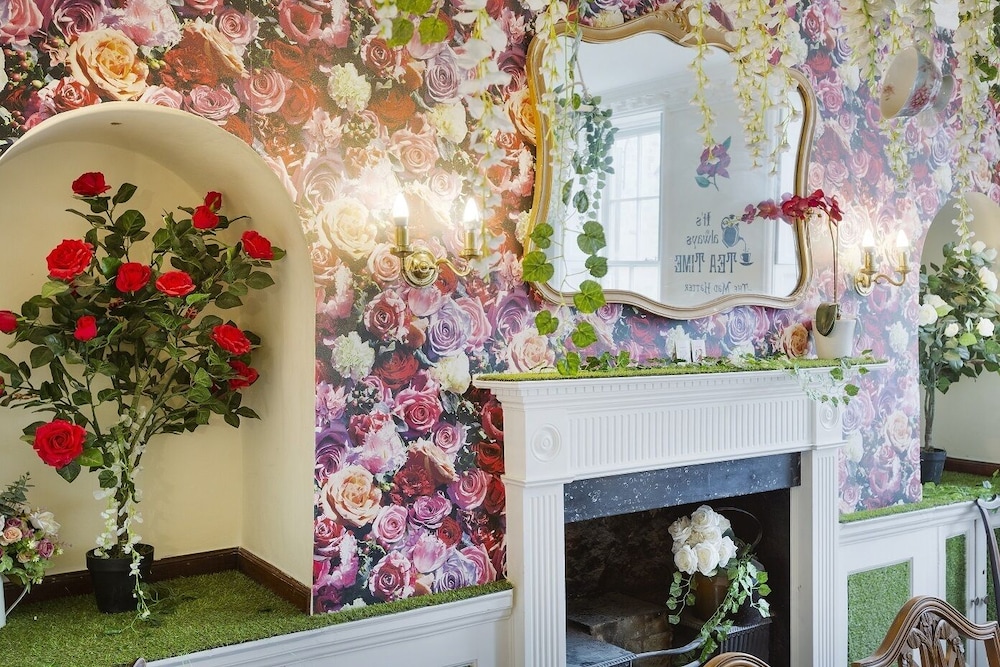 The Wonderland Townhouse - Amazing Alice in Wonderland 8BDR Home