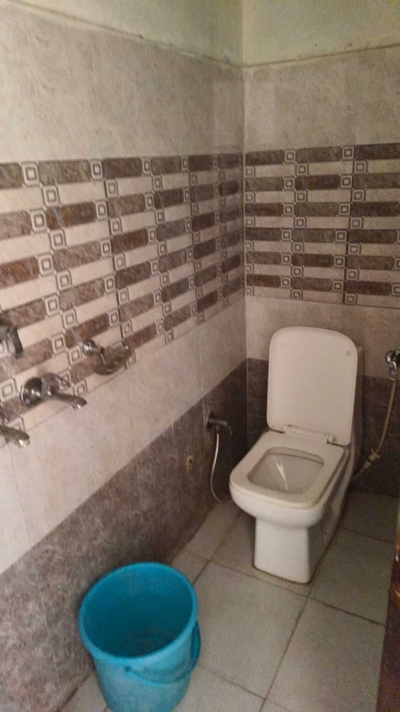 Hotel The Divine Punjabi Tadka