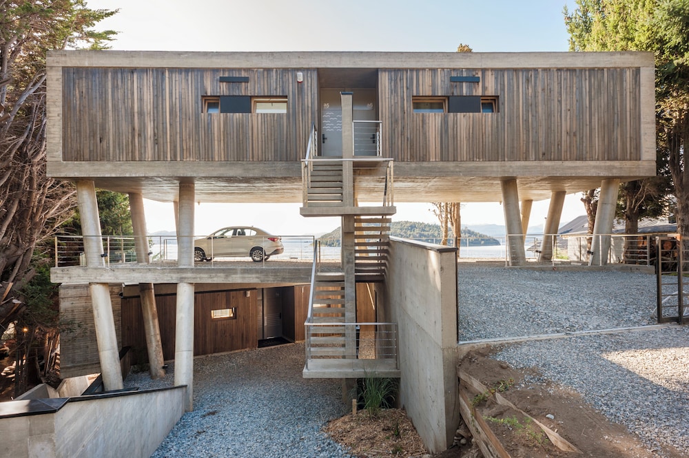 WaOne Lake Homes