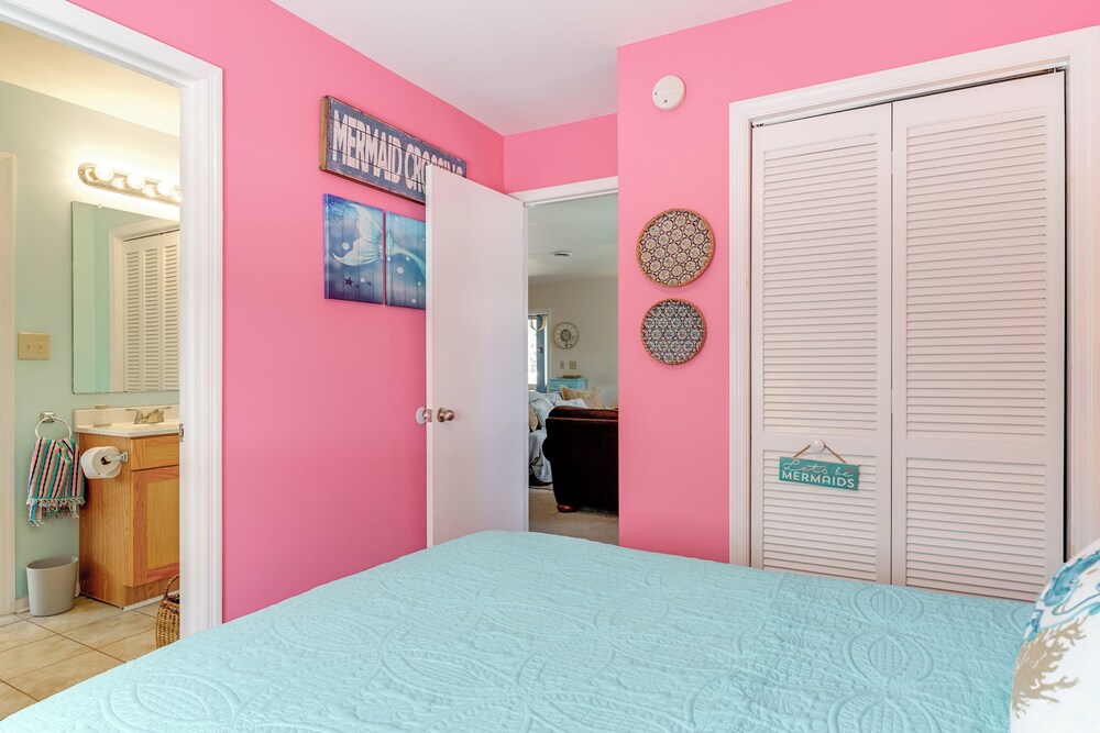 Fall Home Getaway in Surf City Limits