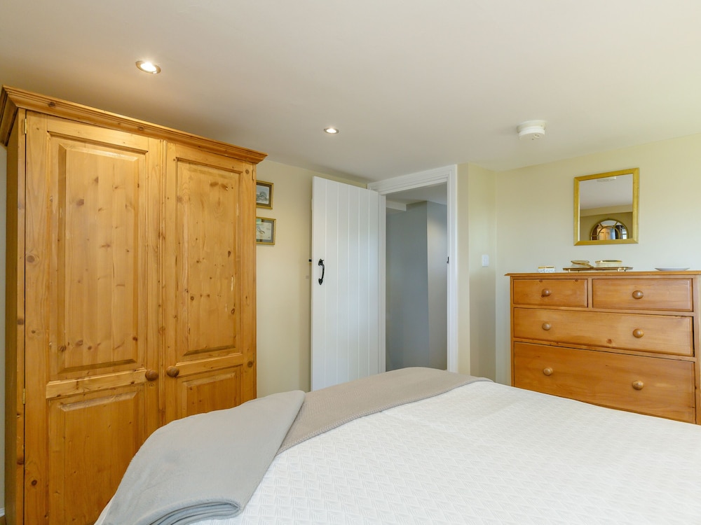 Golden Slack Cottage