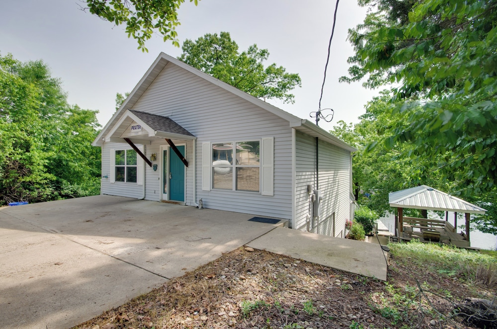 Waterfront Lake of the Ozarks Home w/ Views!