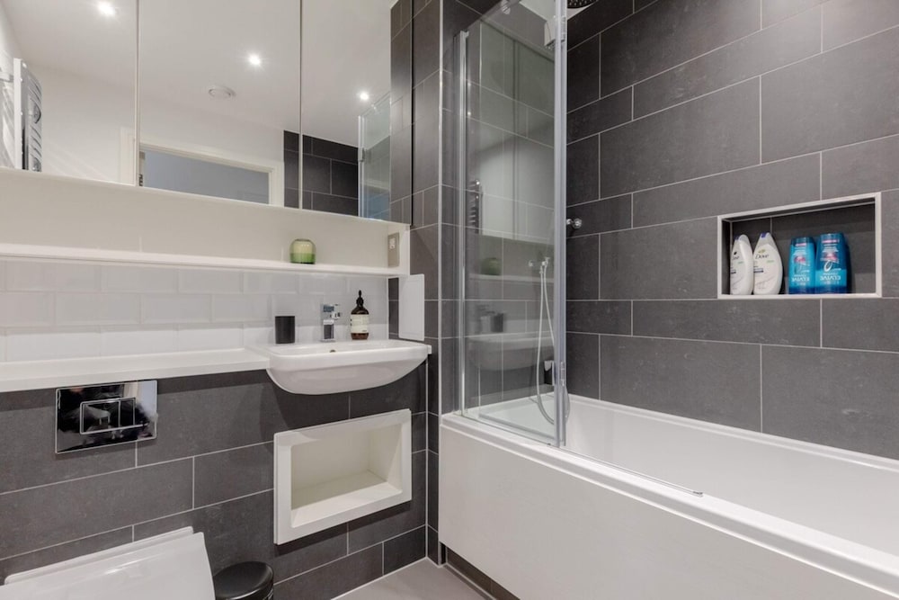 Elegant & Serene 2BD Flat W/roof Terrace Hoxton!