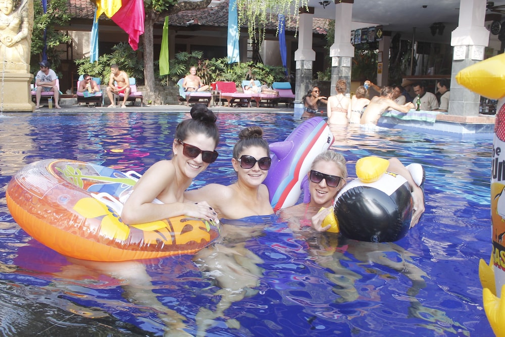 Bounty Hotel