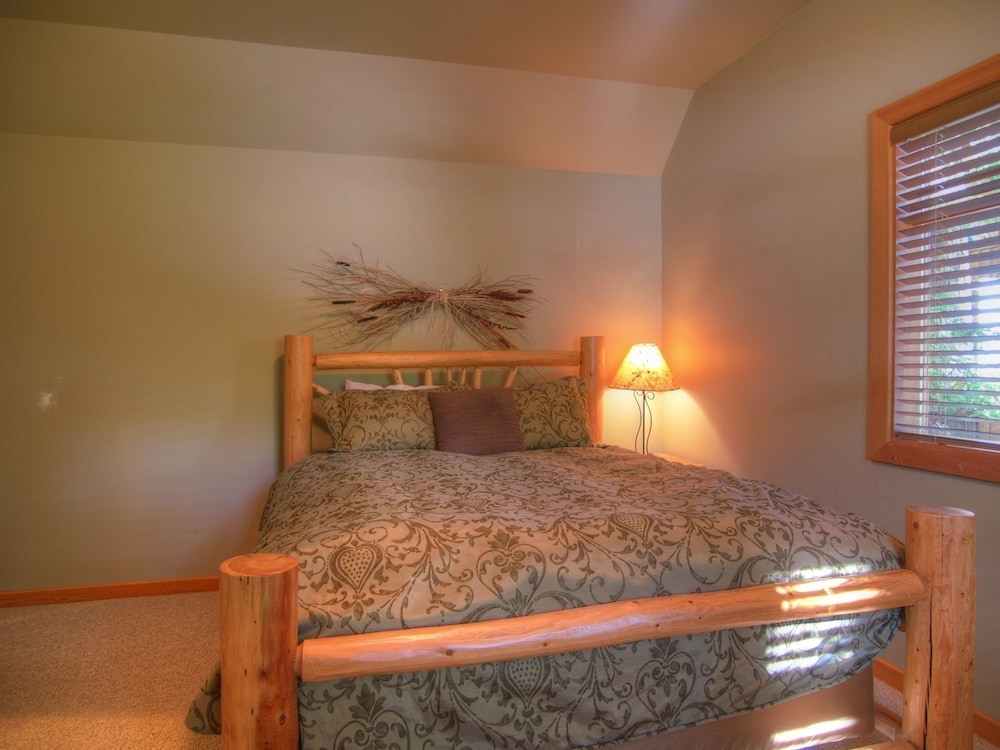 Mountain Town Properties The Lofts 1