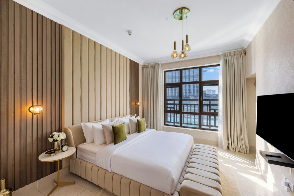 Durrani Homes - Heaven on Earth collection 5BR with panorama Burj Khalifa and fountain views