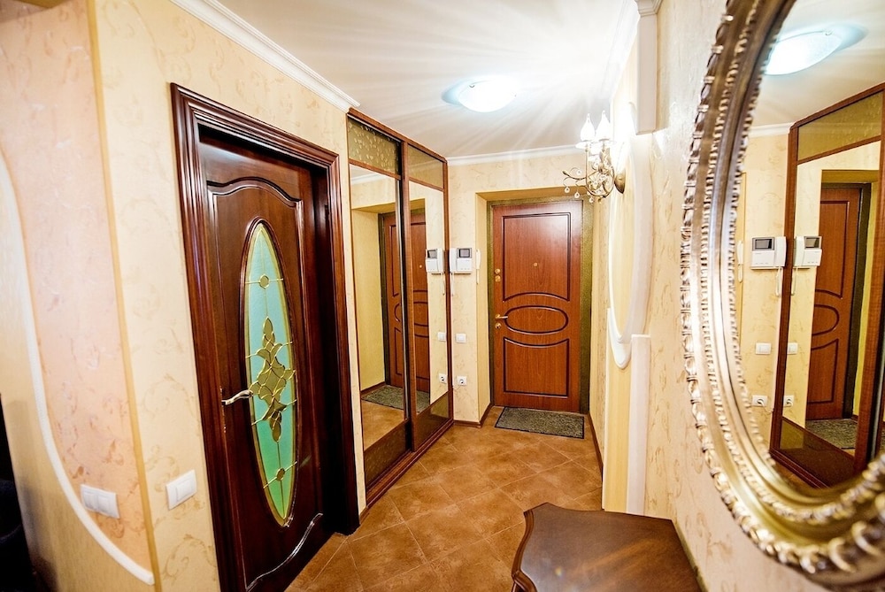 Apartment on Svetlanskaya 183 view 5