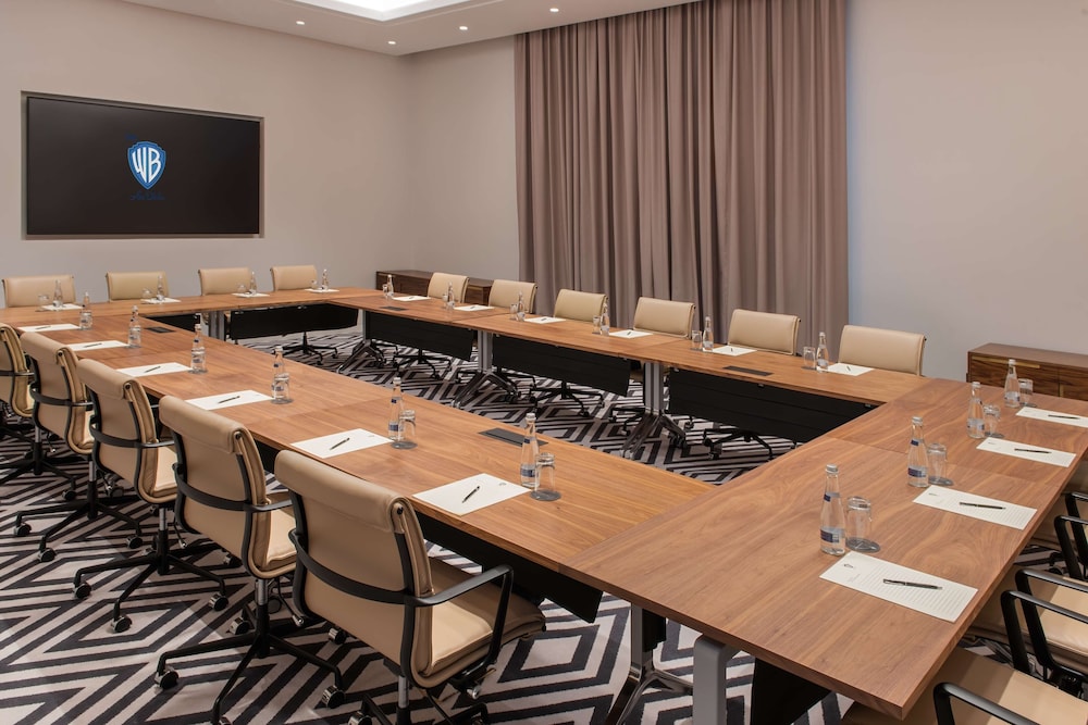 The WB Abu Dhabi, Curio Collection by Hilton