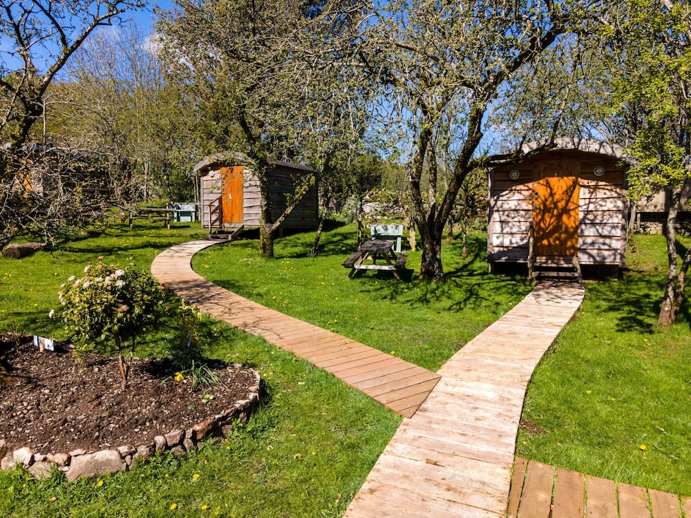 Orchard Hideaways