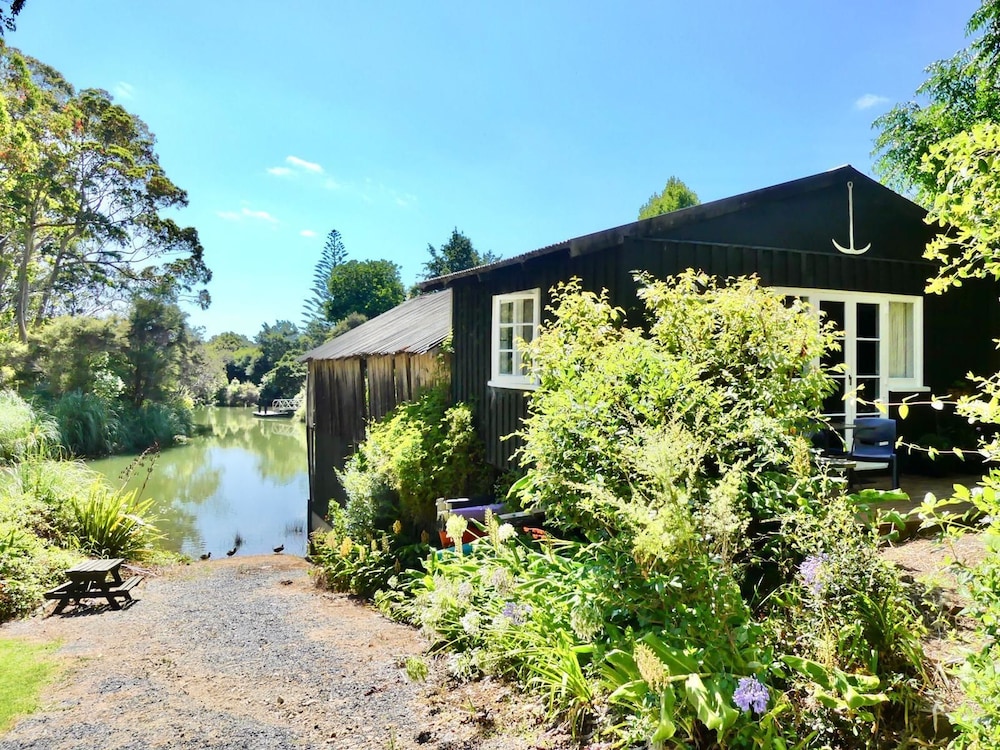 Pagoda Lodge