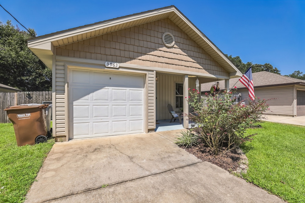 Relaxing Pace Bay House 3 Bedroom Home