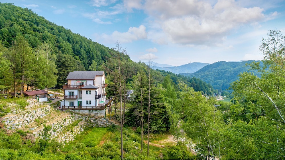 Secret Garden Pension