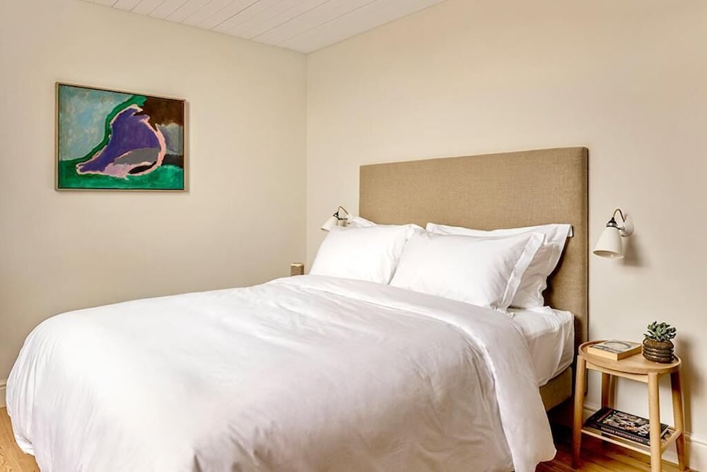 Fort Road Hotel 22