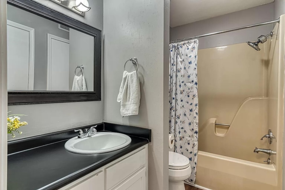 Highland Pointe - Resort Amenities - Hot tub - Central Location - Lakes!! view 4