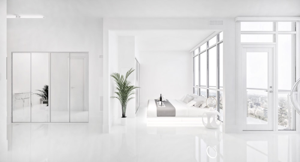 Penthouse 7: Smart Luxury Tower w Panoramic View - Image 2