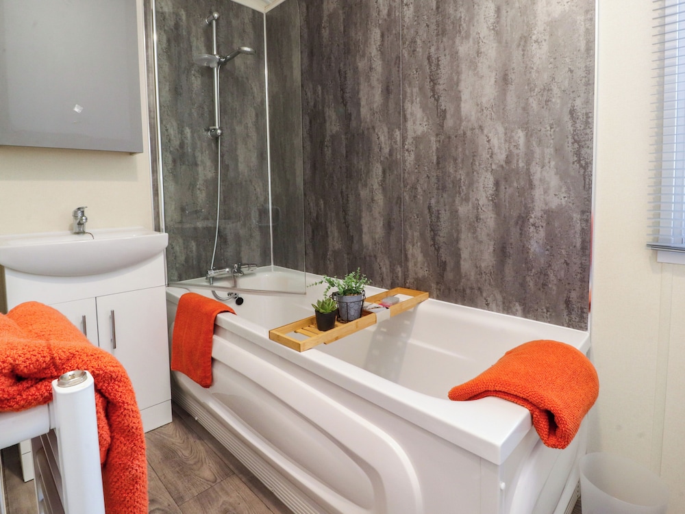 17 Birchwood Close