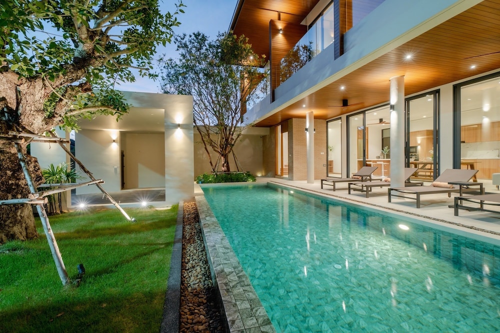 Modern Tropical Pool Villa - Saiyuan
