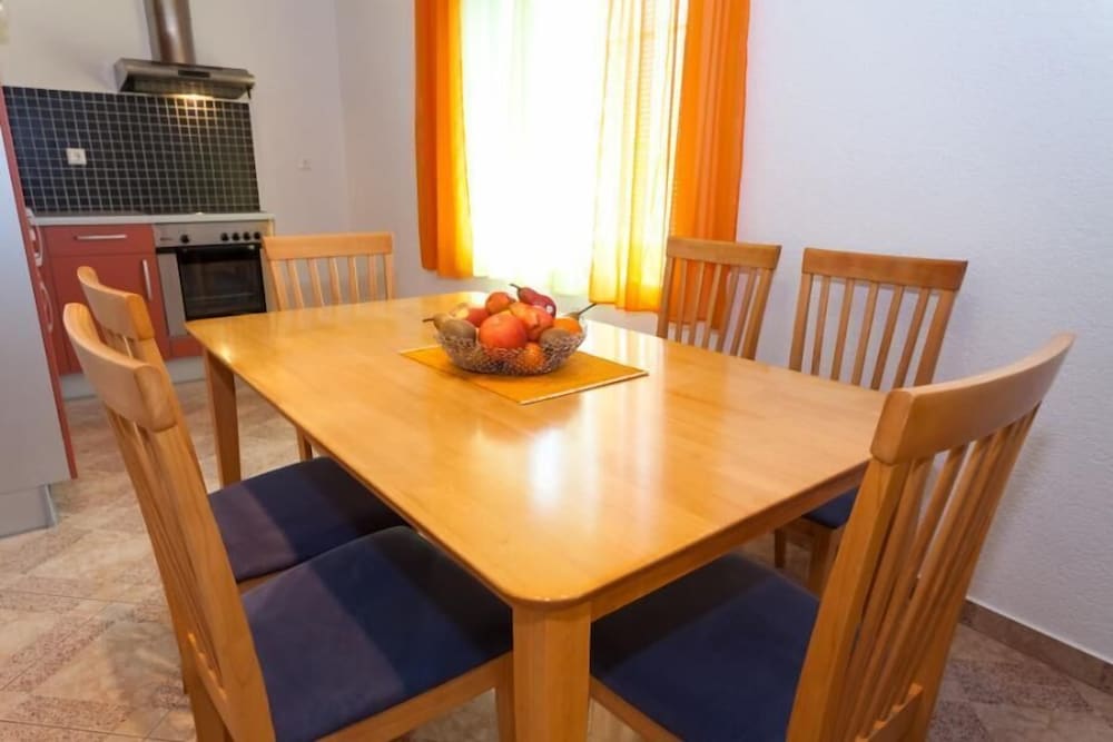 Maretsol Vacation House