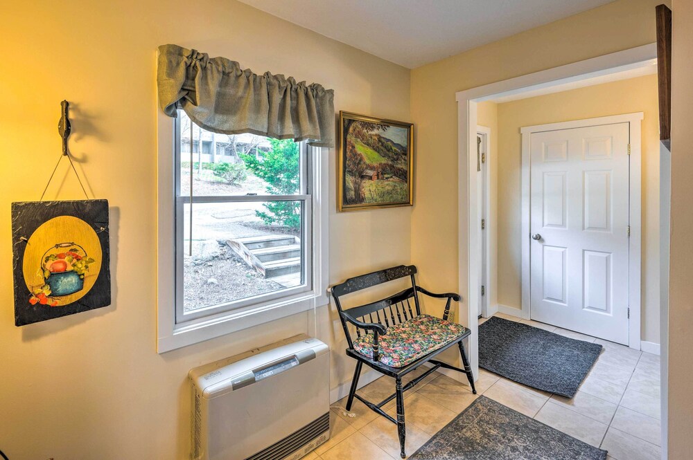 Loon Mountain Townhome w/ Pool + Slope Views! view 5