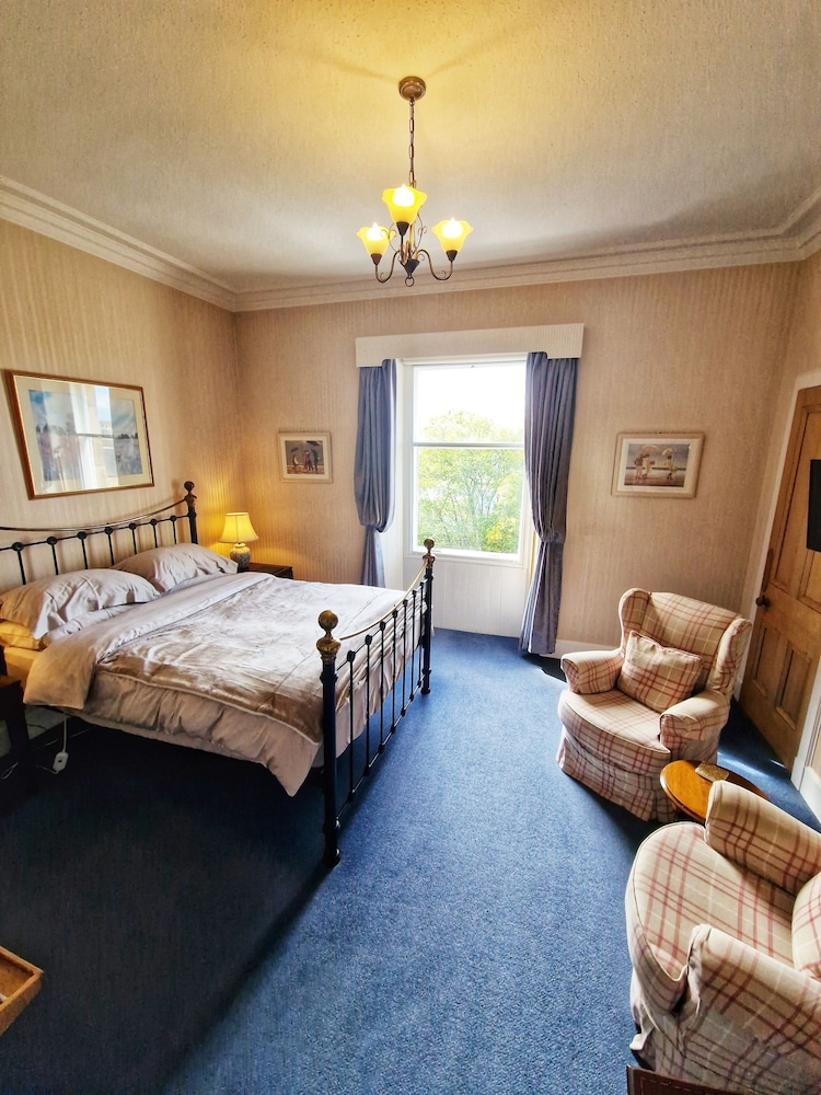 The Pines Guesthouse