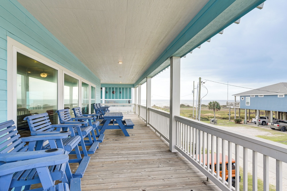 'the Beach House' Bolivar Peninsula Family Getaway