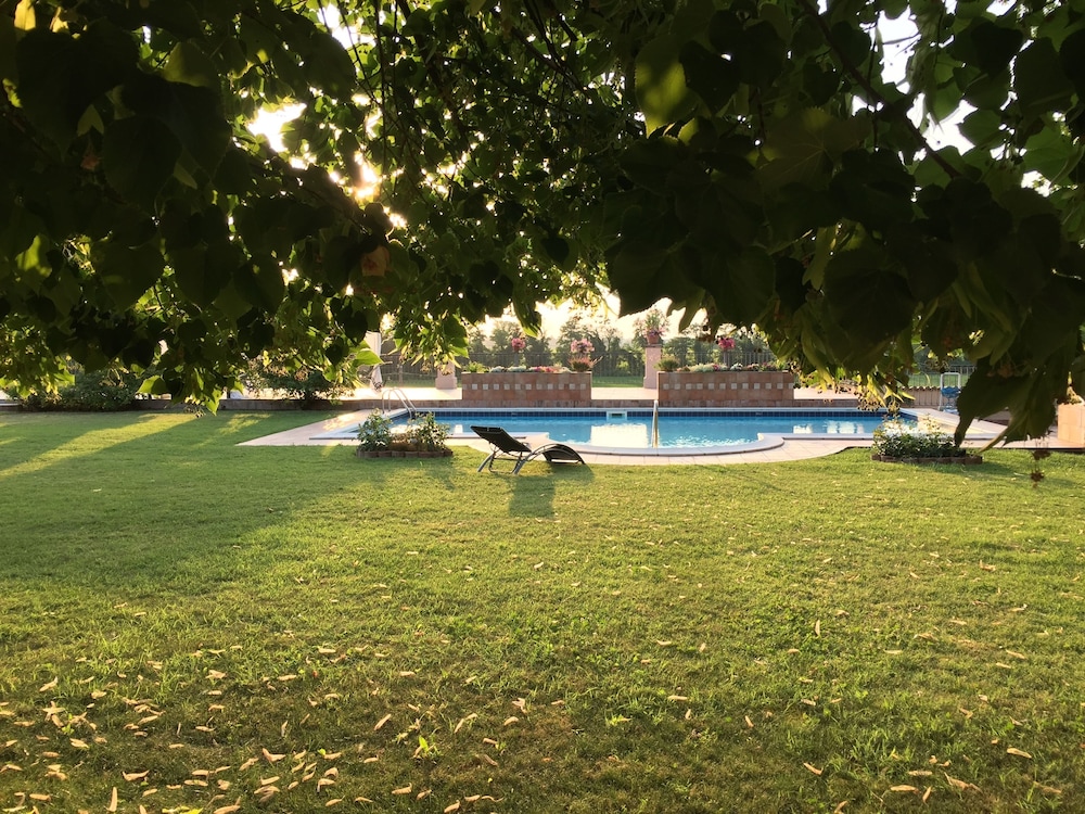 B&B & Residence Corte Bebbi