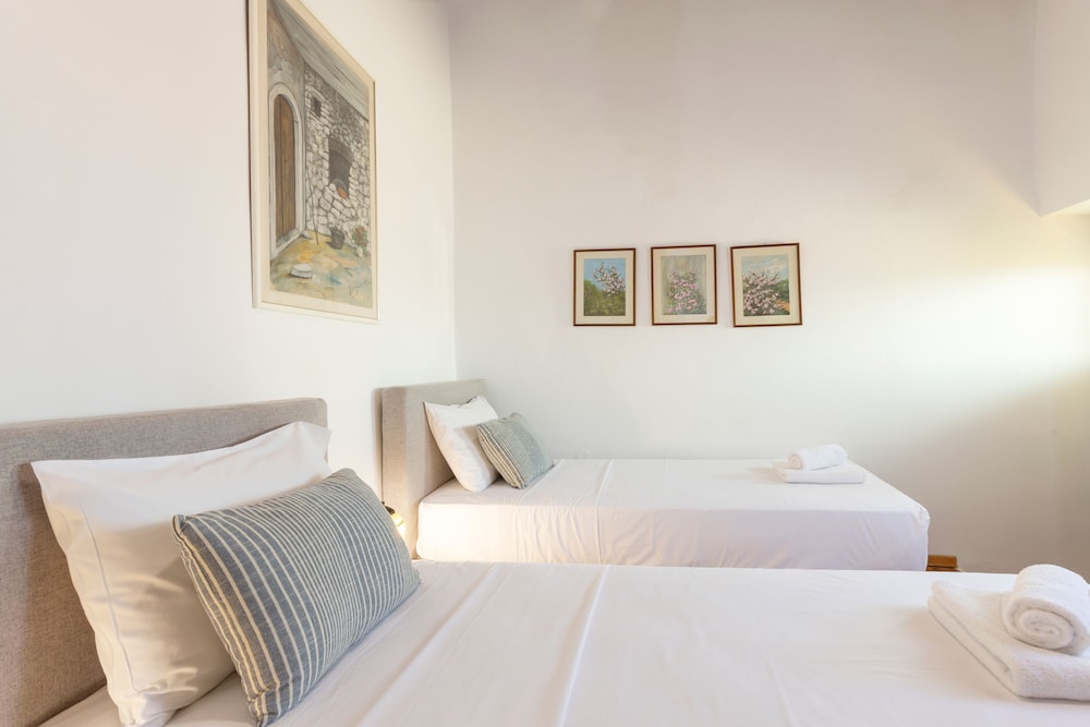 Villa Helidona With Private Pool