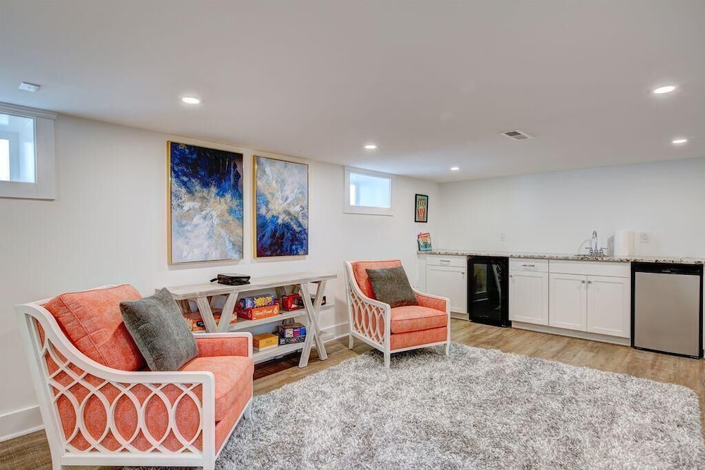 Lake Avenue 77