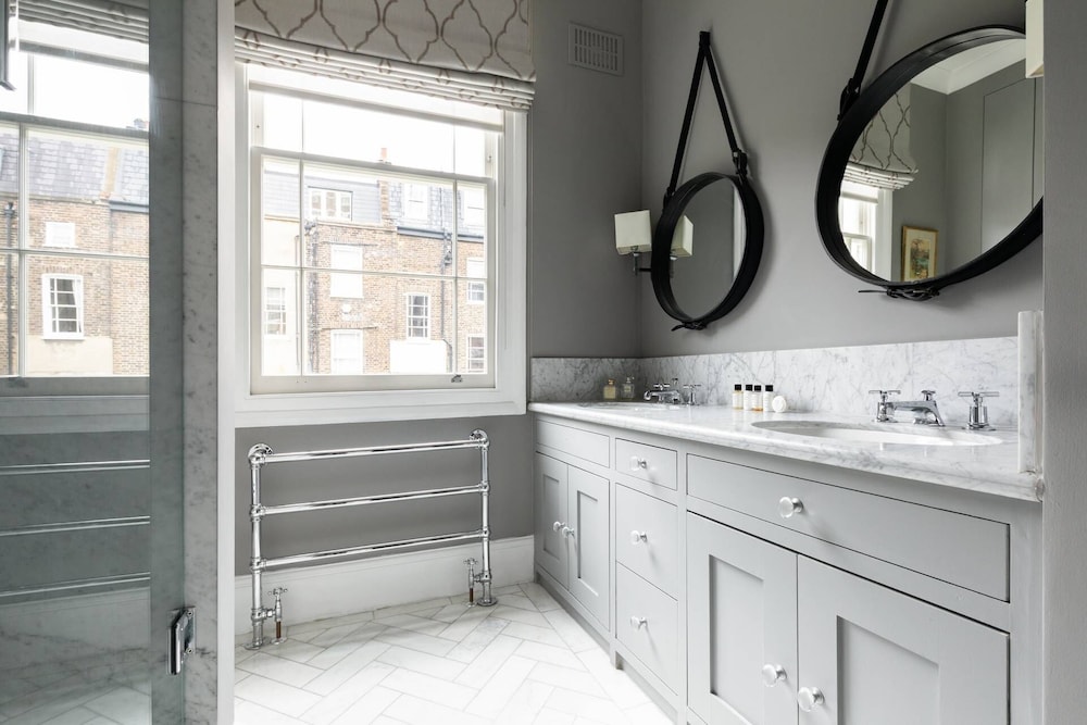 Alderney Street V by Onefinestay