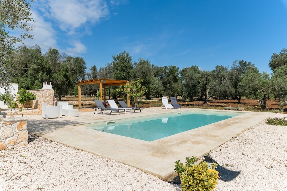 Trulli Isabella by Wonderful Italy
