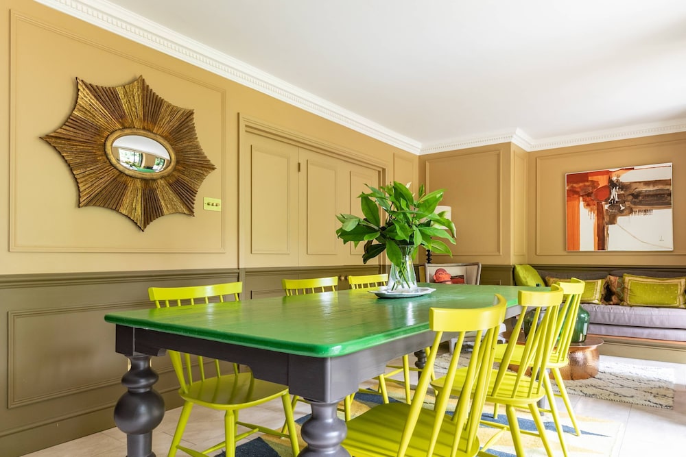 Penywern Road IV by Onefinestay