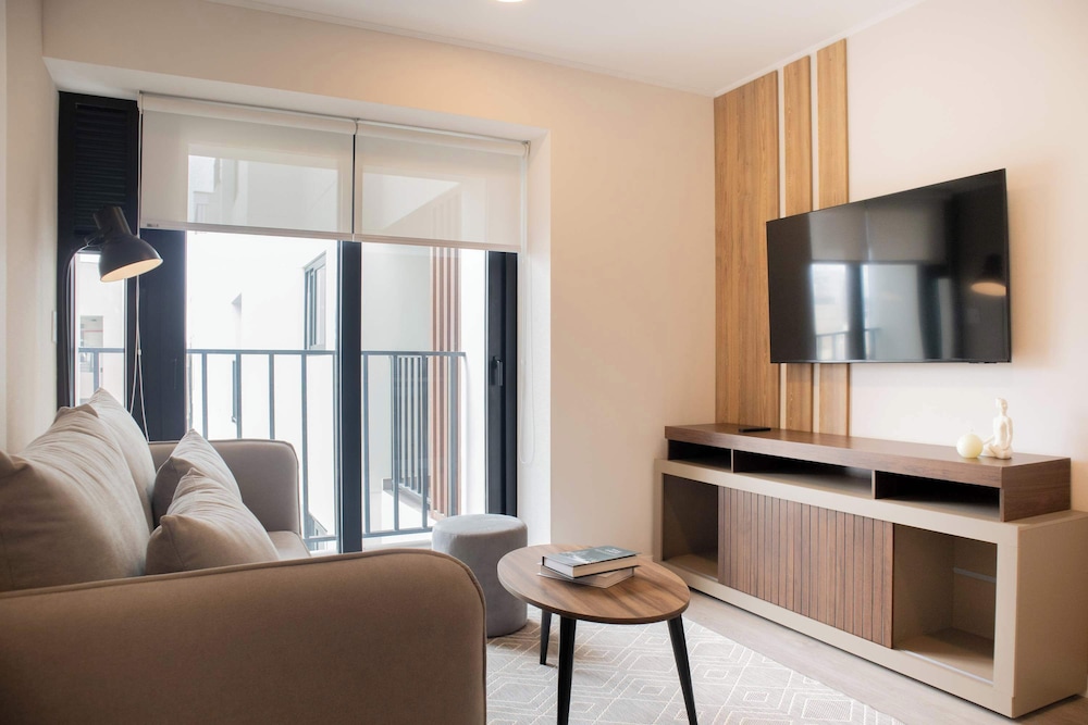 w Bright 2BR w Balconny in Miraflores
