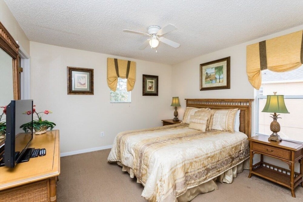 7BR Pool Home Emerald Island by SHV-8567 view 3