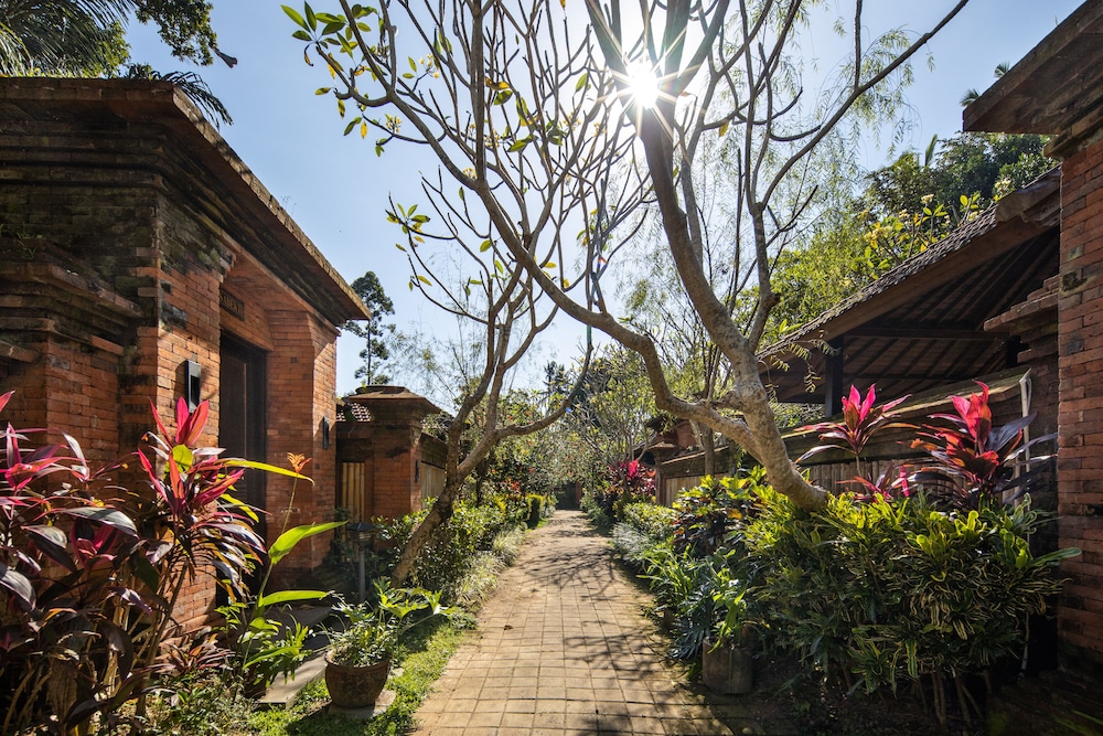 Ubud Raya Villa
