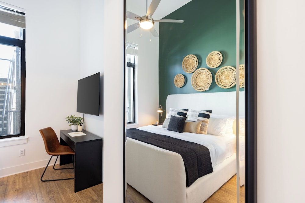 The Heights by AvantStay – Modern Condo Minutes from Broadway