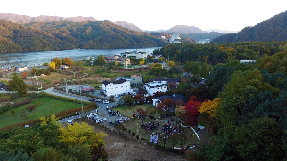 Oikos Leisure Pension