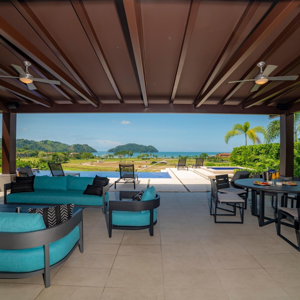 - Casa Blue Sail 6 bdr Ocean View - Family