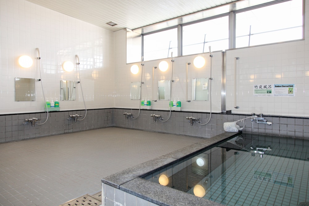 Shin-Osaka Youth Hostel