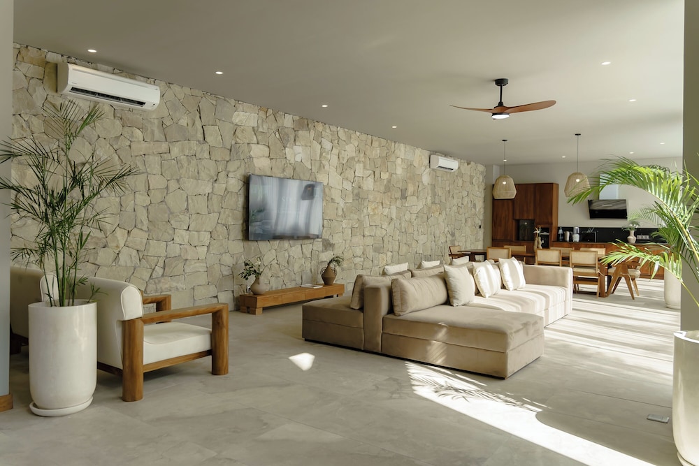 AMO Residences