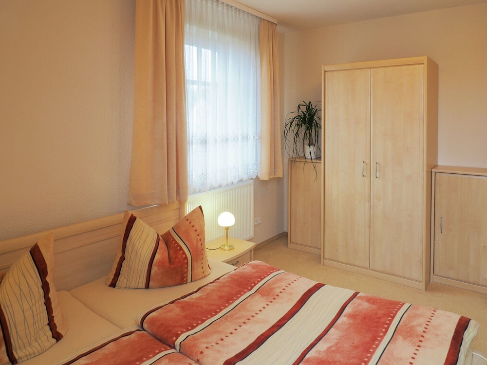 Modernes Apartment in Kuehlungsborn mit Garten view 3