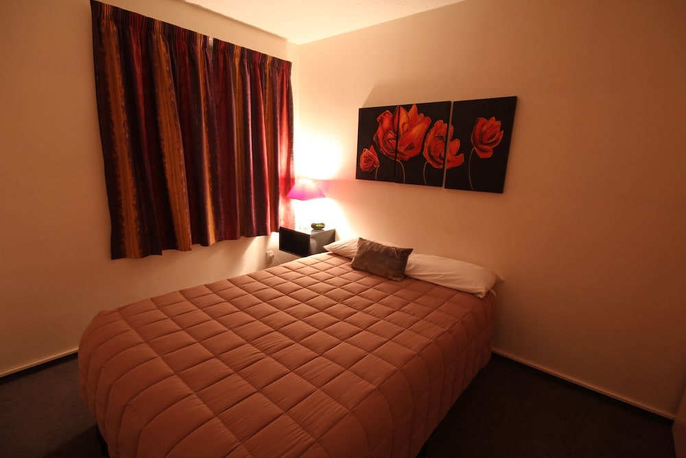 Avalon Court Accommodation view 4