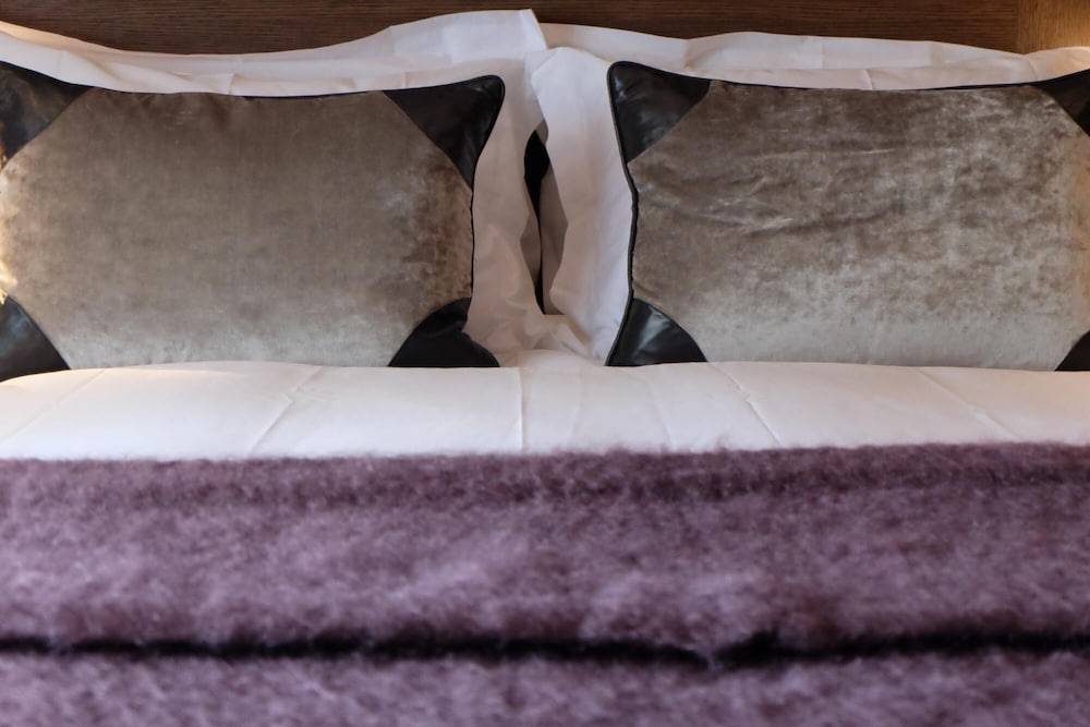 Cadogan Square Luxury 2 Bedroom Apartment II