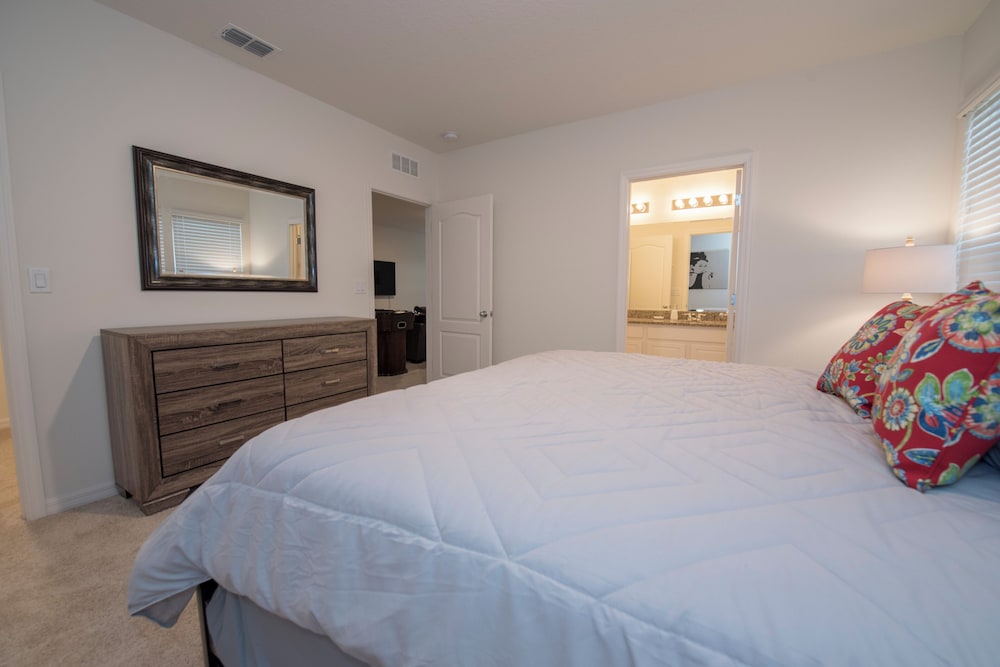 Luxury Villa in Stunning Solterra Resort