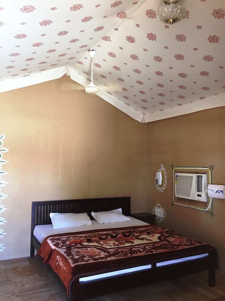 Desert Glamping