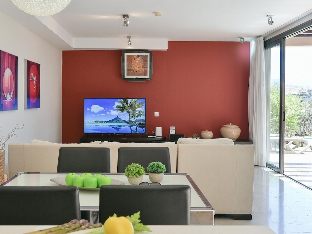 Bungalow With Communal Pool in Playa del Ingles