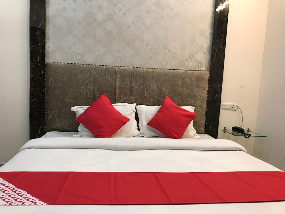 OYO 15771 4 Season Hotel view 4