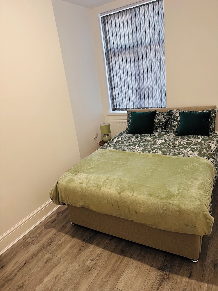 Chaucer House Retreat - Leicester view 3