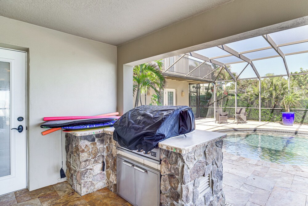 Beachfront Melbourne Beach Retreat w/ Pool Table!