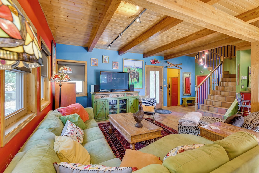 Bike, Hike & Ski: Artsy Steamboat Springs Retreat!