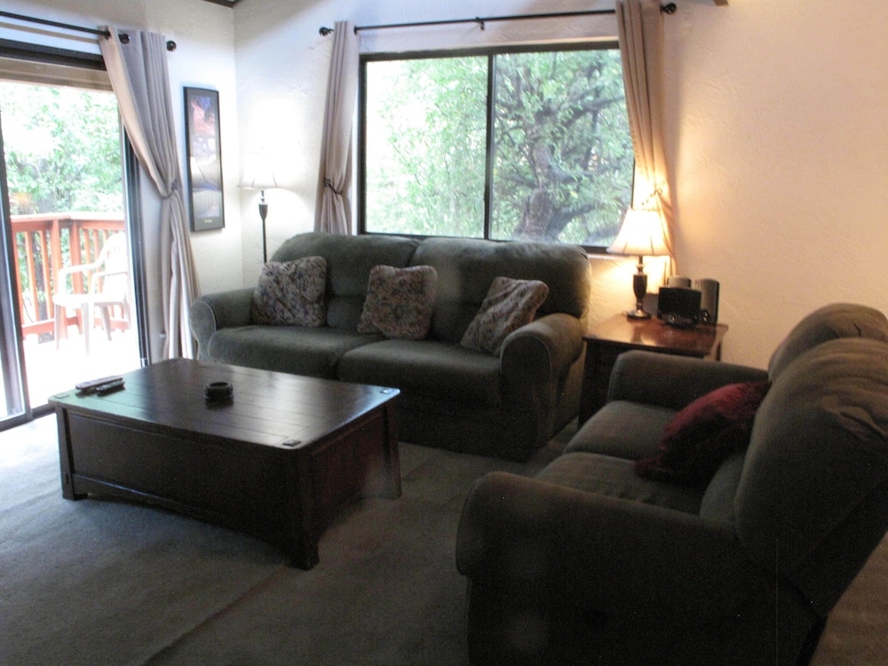 Snow Summit Townhouse Rentals & Sales